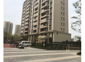 內(nèi)廣場